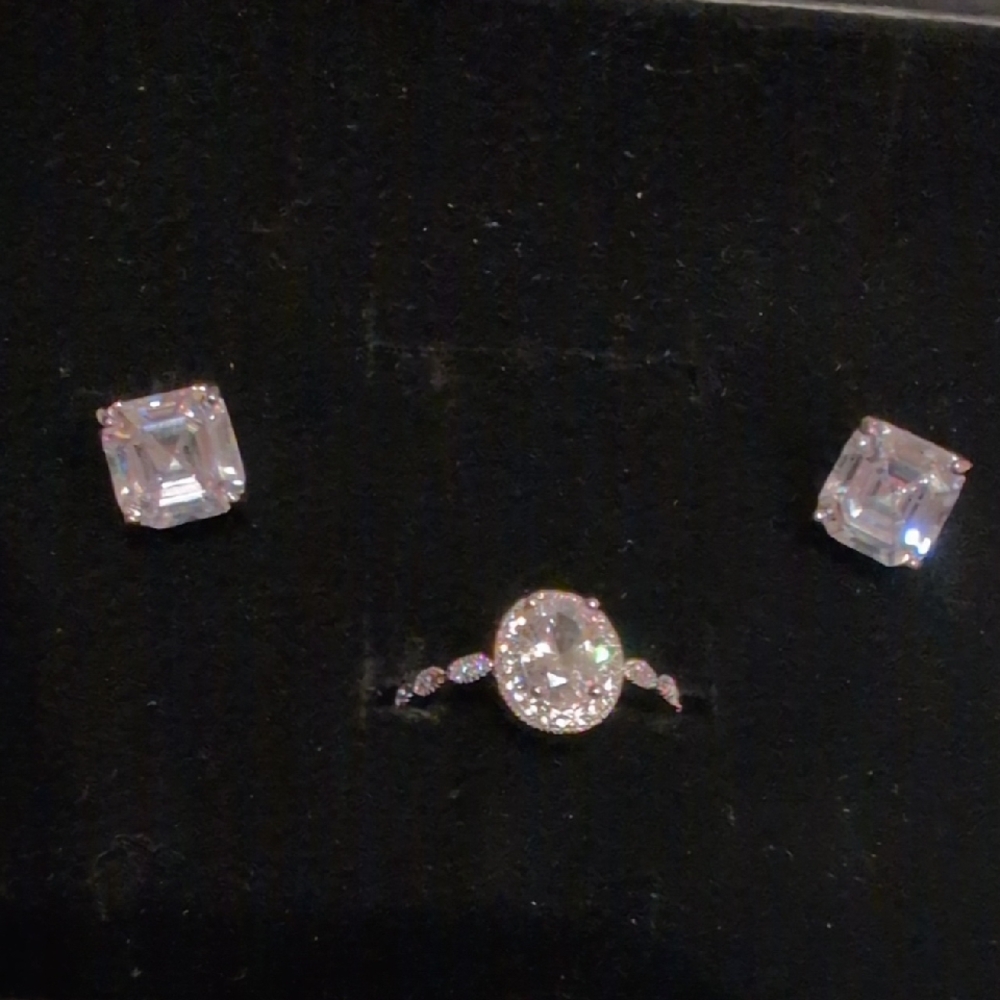 Dazzling Silver Earrings with Clear Stones - Ring Size 8
